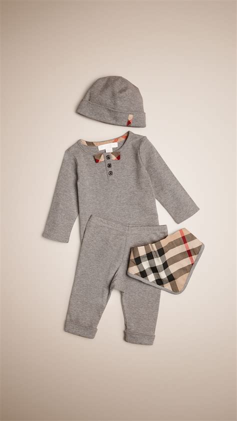 burberry neonato outlet|burberry newborn baby girl.